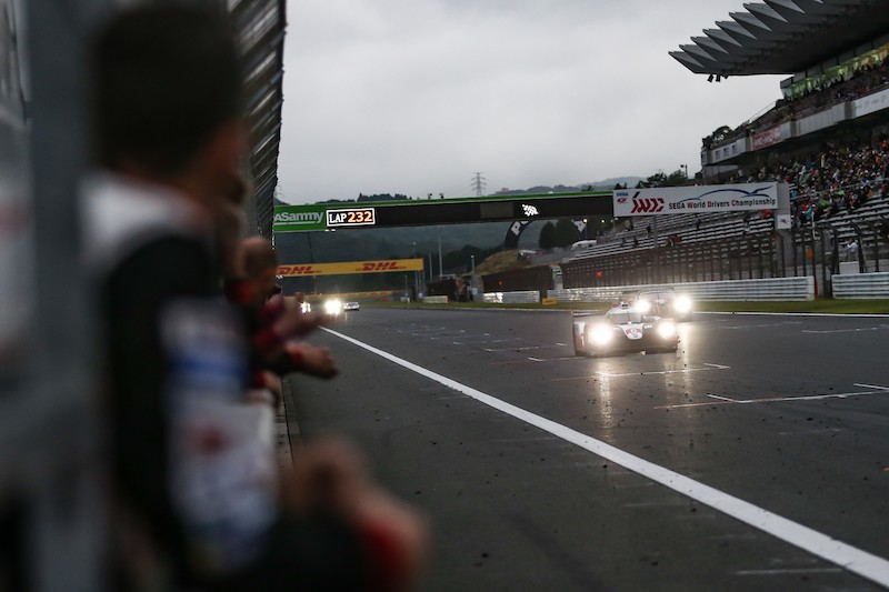 Prototyp Toyota Gazoo Racing WEC TS050 Hybrid w czasie wyścigu 6h of Fuji 2019