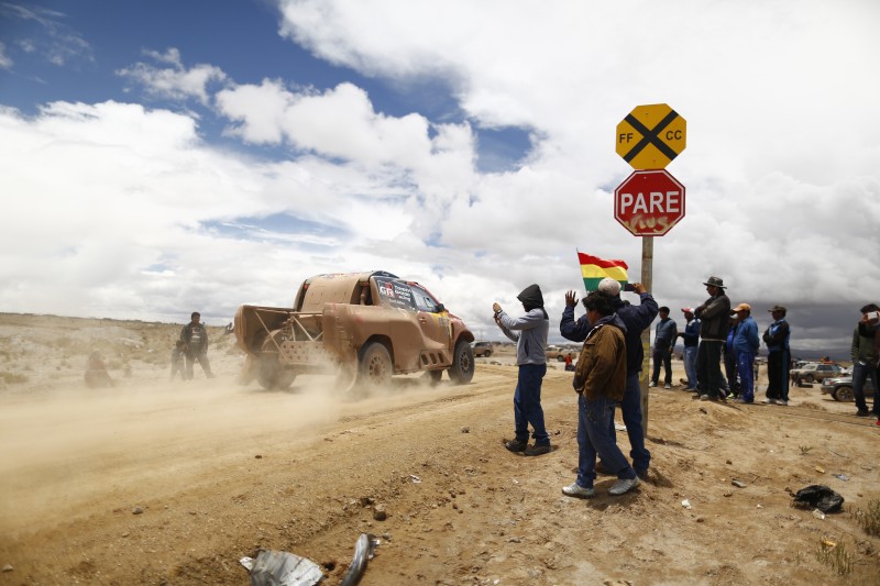 Rajd Dakar 2017 Toyota Hilux Gazoo Racing Toyota Hilux zespołu Toyota Gazoo Racing