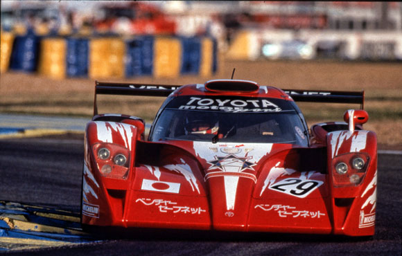 Toyota GT One auto z Le Mans