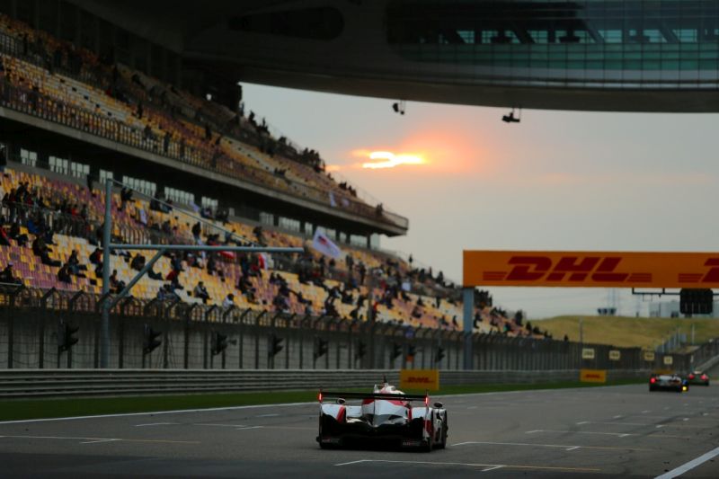 Bolid ts050 zespołu toyota gazoo racing w szanghaju 