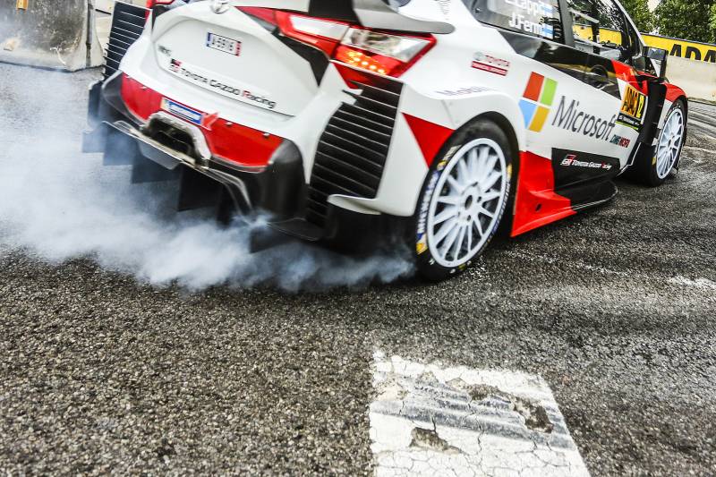 Rajdowa Toyota Yaris WRC w czasie Rajdu Niemiec