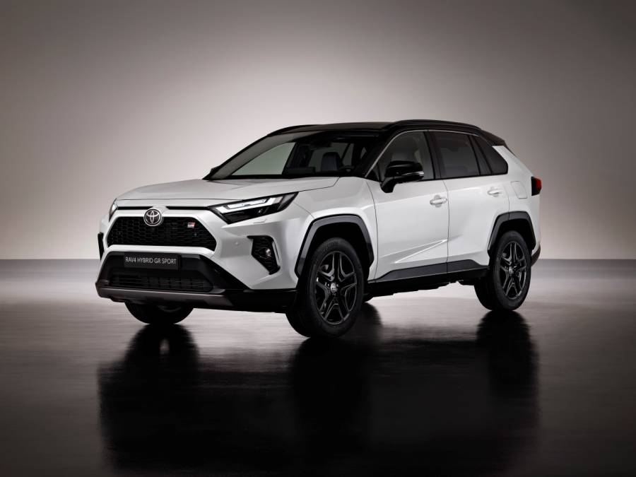 Toyota RAV4 w nowej wersji GR SPORT. Dynamiczna stylistyka i modyfikacje zawieszenia