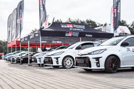 Ziółkowski najszybszy w 1. rundzie TOYOTA GR CUP