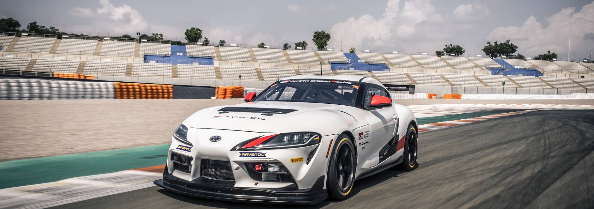 Toyota GR Supra GT4 - kto się będzie nią ścigał?