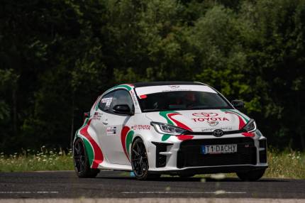 Igor Kuczyński: Młody wyścigowy talent za kierownicą Toyoty GR Yaris