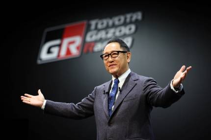 Akio Toyoda wyróżniony nagrodą „Złotej Kierownicy“
