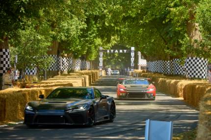 GR GT i GR GT3 zachwyciły fanów na Goodwood Festival of Speed 2026