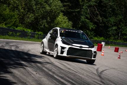 TOYOTA GR CUP 2026: Tor Kielce, Autodrom Biłgoraj i druga część sezonu GR CUP DIGITAL