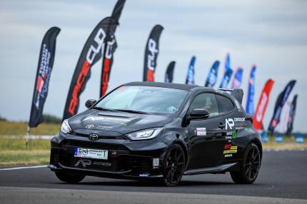 TOYOTA GR CUP 2026 wkracza w decydującą fazę. Kolejni finaliści po rundzie na Moto Park Ułęż