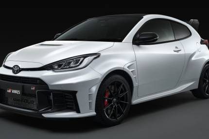 Lepsze właściwości jezdne i poprawiona aerodynamika Toyoty GR Yaris w nowej wersji Aero Performance