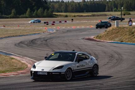 Czas na decydujące wyścigi! TOYOTA GR CUP i GR CUP DIGITAL wchodzą w finałową fazę