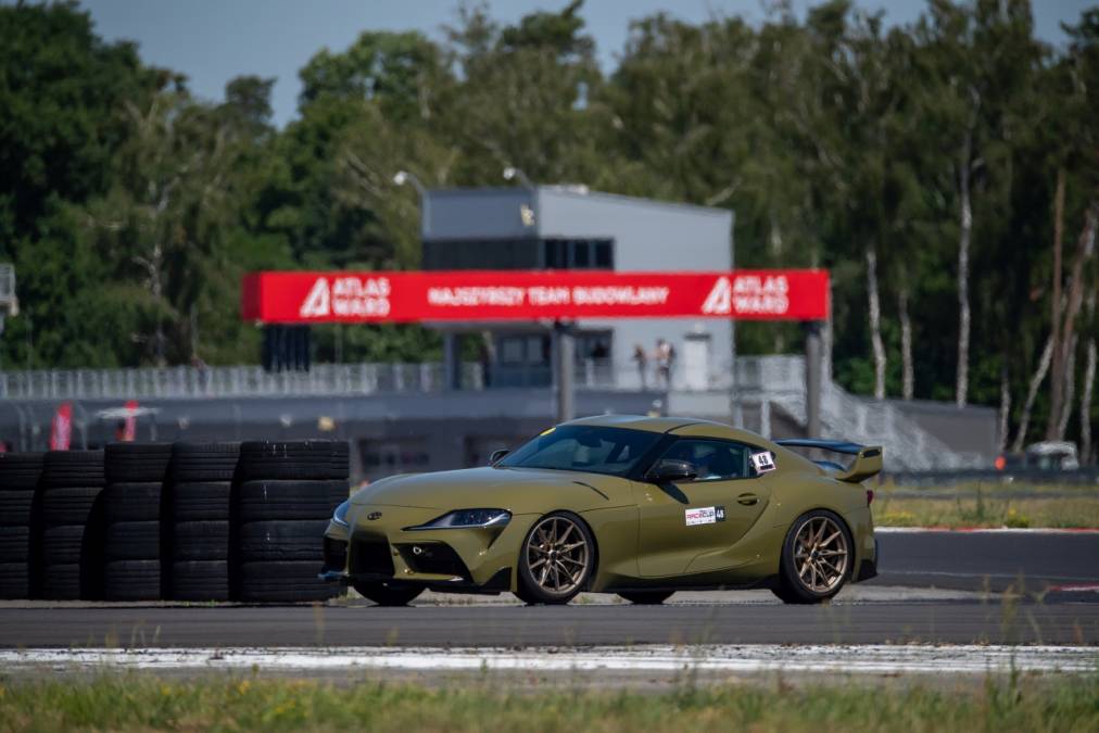 Rywalizacja na torze Silesia Ring w 2. rundzie TOYOTA GR CUP