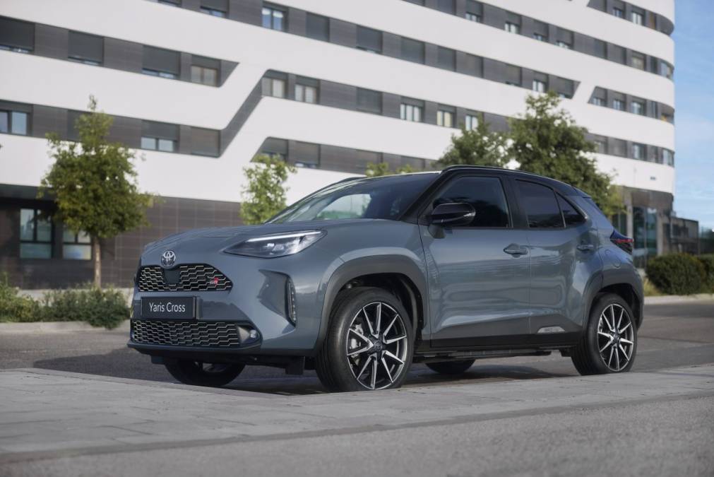 Nowe lakiery oraz nowa odsłona wersji GR SPORT w gamie Yarisa Cross