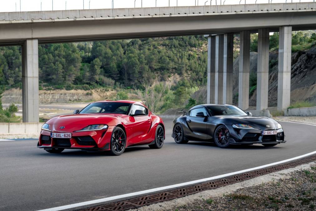 Toyota GR Supra przesuwa granice osiągów. Limitowane wersje specjalne A90 Final Edition oraz Lightweight EVO