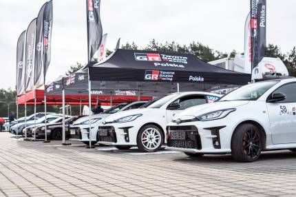 Ziółkowski najszybszy w 1. rundzie TOYOTA GR CUP