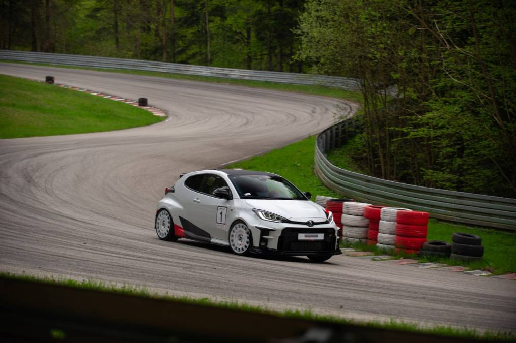 Rywalizacja w TOYOTA GR CUP nabiera tempa. Druga runda markowego pucharu Toyoty na Torze Kielce