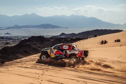 Mocne otwarcie Nassera Al-Attiyah w Rajdzie Dakar 2022