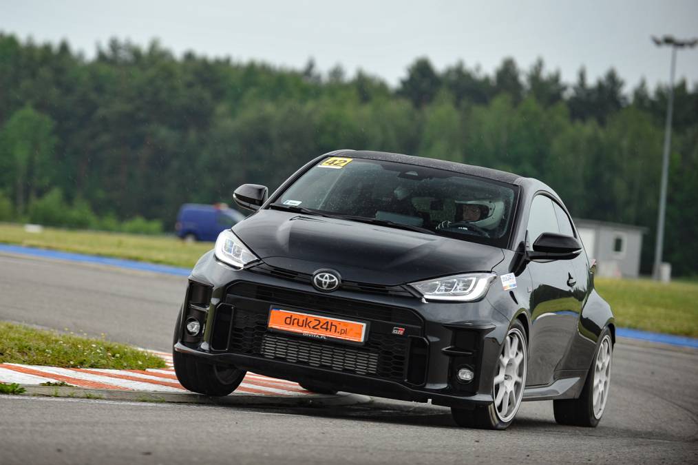 Toyoty GR Yaris zdominowały Autodrom Jastrząb