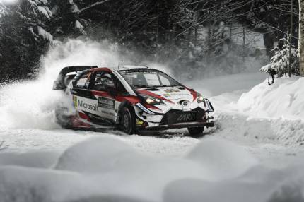 Toyota Yaris WRC na długim kolcu