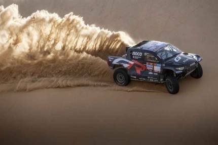 Zespół TOYOTA GAZOO Racing gotowy na Rajd Dakar 2024