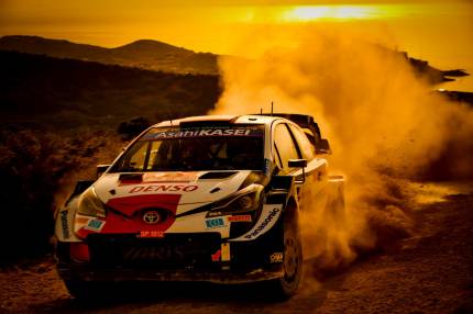 Imponujący wynik TOYOTA GAZOO Racing na Sardynii. Yaris WRC dominuje w mistrzostwach świata