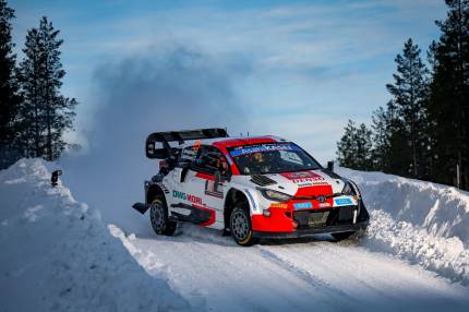 Zwycięstwo Toyoty GR Yaris Rally1 w Rajdzie Szwecji